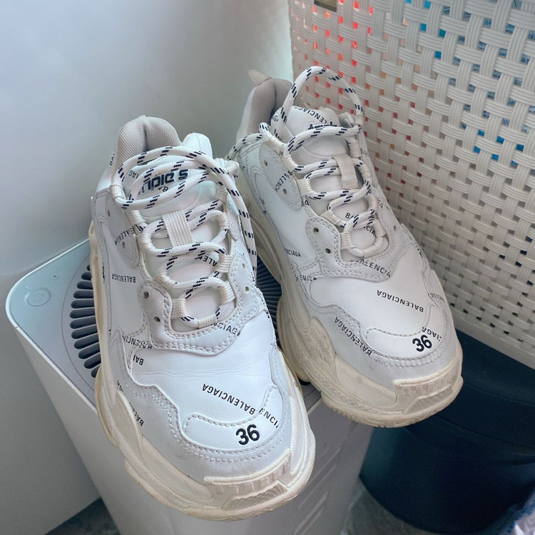 발렌시아가 트리플 S 올오버 스니커즈 36 정품 이미지