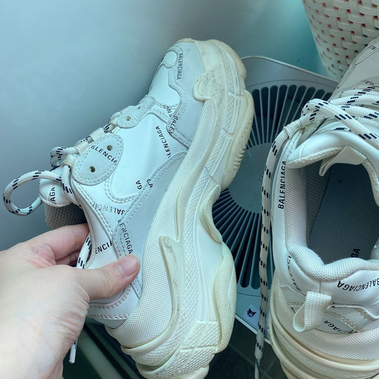발렌시아가 트리플 S 올오버 스니커즈 36 정품 이미지