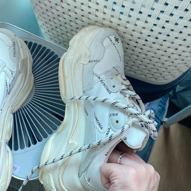 발렌시아가 트리플 S 올오버 스니커즈 36 정품 이미지