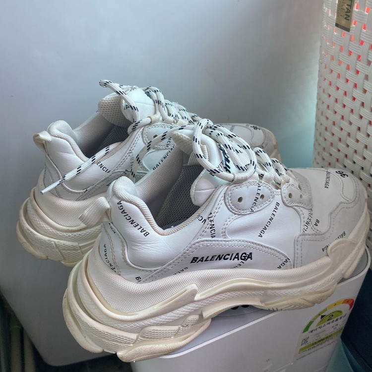 발렌시아가 트리플 S 올오버 스니커즈 36 정품 이미지