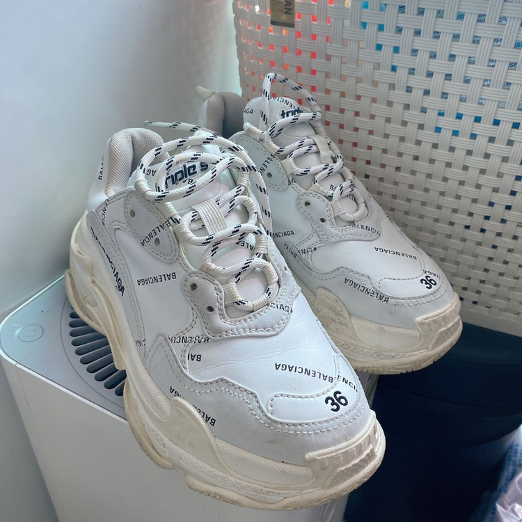 발렌시아가 트리플 S 올오버 스니커즈 36 정품 이미지