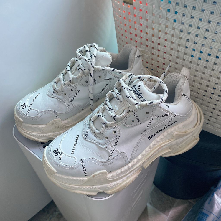 발렌시아가 트리플 S 올오버 스니커즈 36 정품 이미지