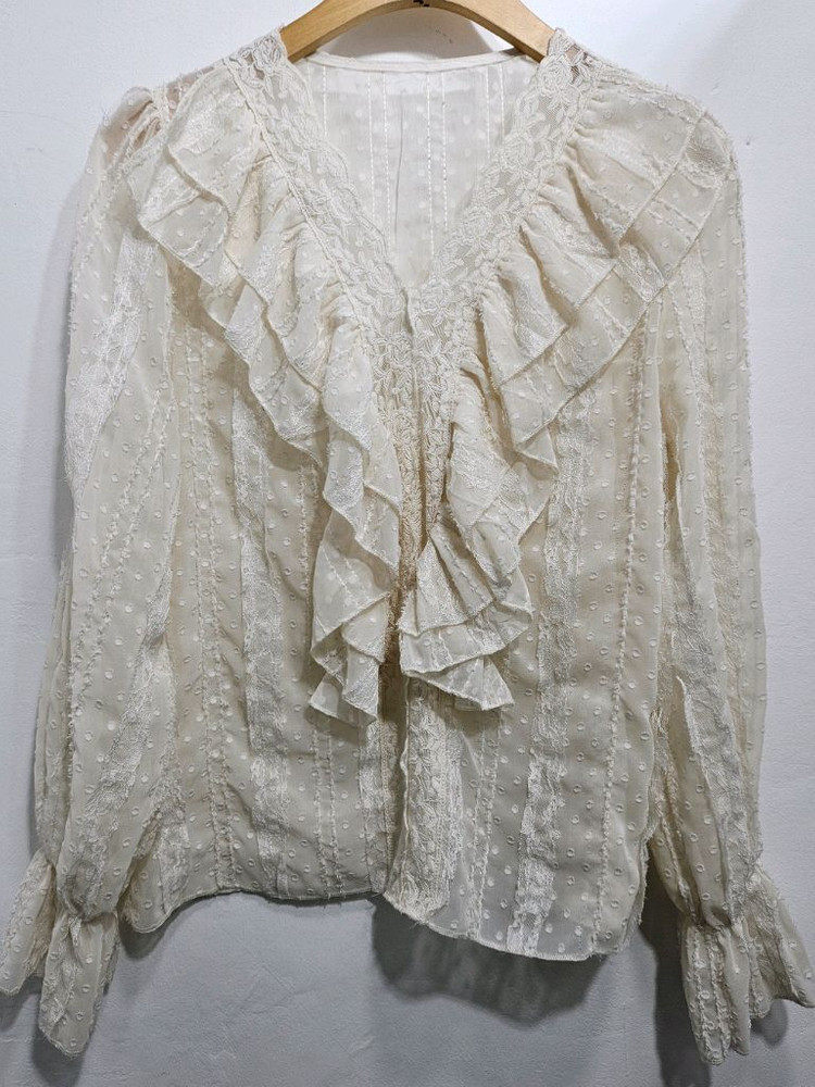 아이보리 프릴 레이스 블라우스 이미지