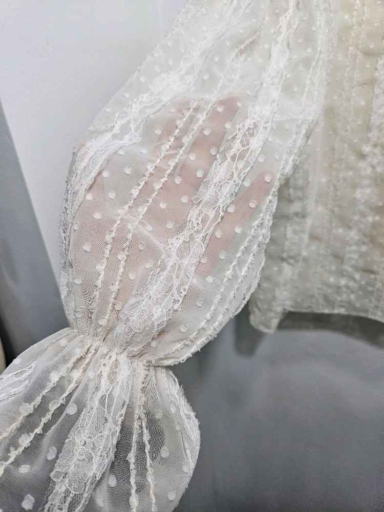 아이보리 프릴 레이스 블라우스 이미지