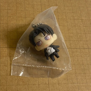 [미개봉] 진격거 진격의 거인 리바이 치미캬라 캬라코레 고전 키링 피규어 정장 버전 이미지