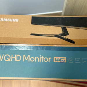 삼성 27인치 WQHD 144hz 커브드 게이밍 모니터 판매합니다 이미지