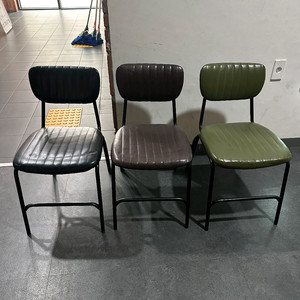 철제의자 카페의자 음식점의자 업소용의자 식당의자 이미지