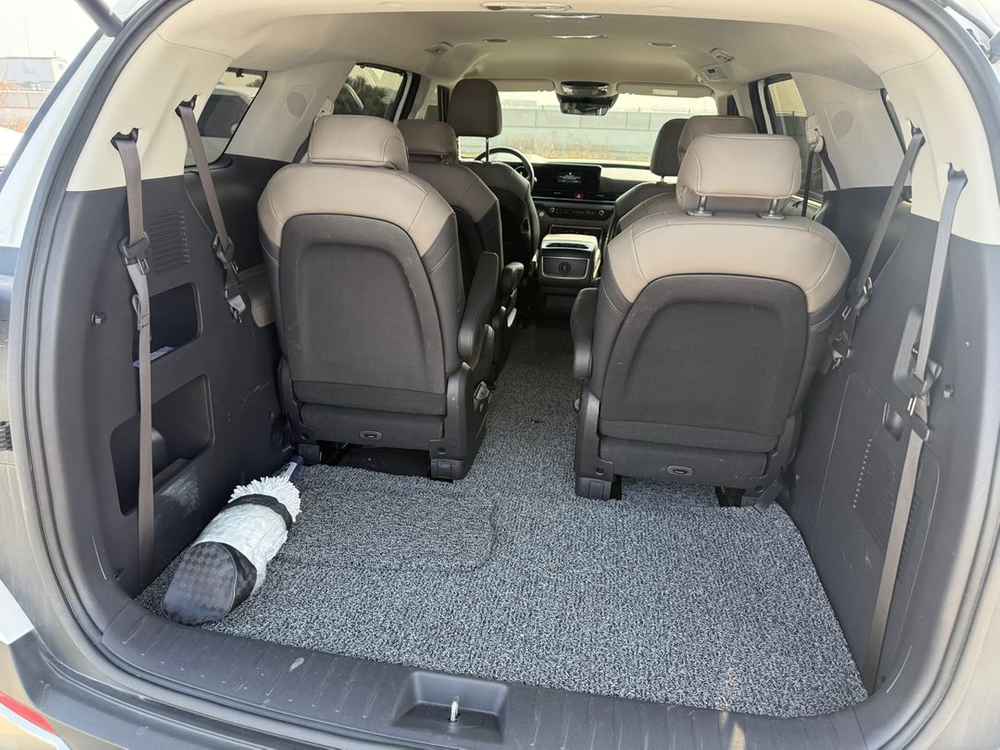 더 뉴 카니발 중고차 4세대 7인승 노블레스 24년06월 25년형 32372km 완전무사고 A급 상태입니다. 이미지