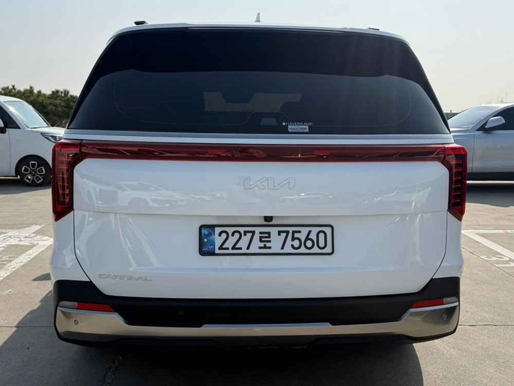 더 뉴 카니발 중고차 4세대 7인승 노블레스 24년06월 25년형 32372km 완전무사고 A급 상태입니다. 이미지