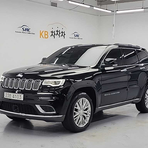 지프 그랜드 체로키(WK2) 3.0 V6 터보디젤 오버랜드 서밋 이미지