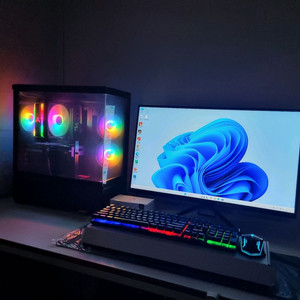 게이밍 컴퓨터 팝니다 풀세트.롤.피파.발로란트.옵치.피시.PC.스팀.배그.포토샵.로아.아이온2 이미지