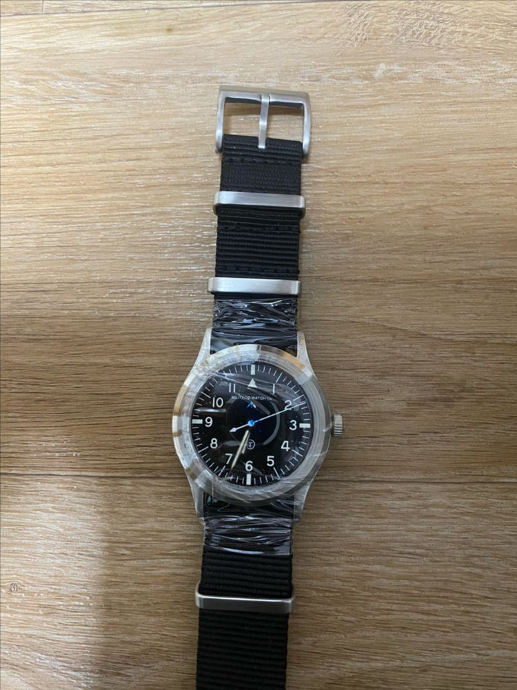 밀리타도 ML14 36mm 실리언즈 한정판 래커다이얼 사파이어 글라스 밀리터리 시계 새상품 풀박스입니다 이미지