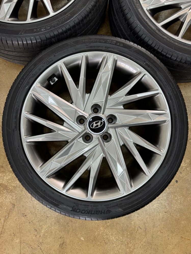 더 뉴 그랜저ig 캘리그래피 19인치 휠타이어 팝니다 이미지