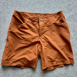 아크테릭스 크레스톤 반바지 이미지