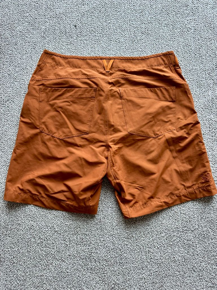 아크테릭스 크레스톤 반바지 이미지