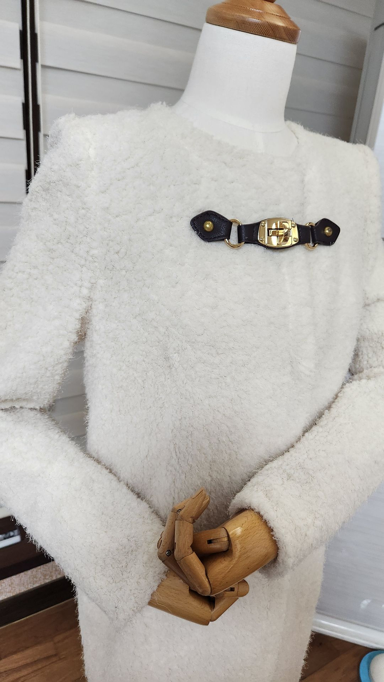 (새제품)McGinn 매긴 여우털 100%부클 코트 55반 ~66사이즈 이미지