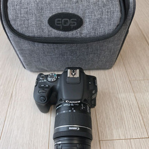 캐논 정품 eos 200d 18-55mm is stm 번들셋 판매합니다 이미지
