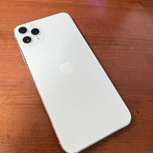 아이폰11 pro max 256g 화이트 판매합니다(사설수리경력x) 택포 이미지