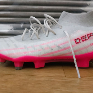 데피니브ag 엘리트 축구화 이미지