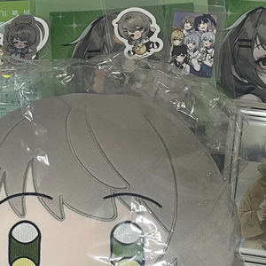 이세돌 이세계아이돌 비챤 굿즈 일괄 이미지