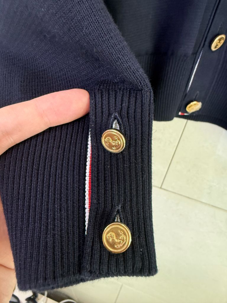 (새상품급) 25FW 톰브라운 밀라노 스티치 금장 가디건 2사이즈 이미지