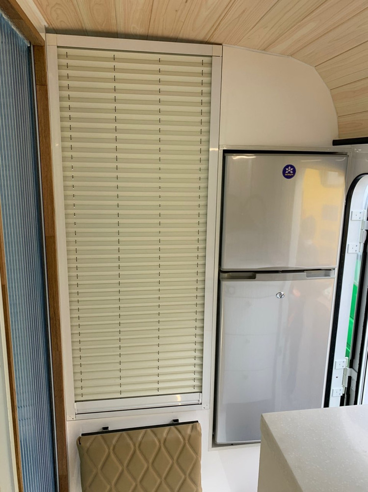 카운티 캠핑카 이미지