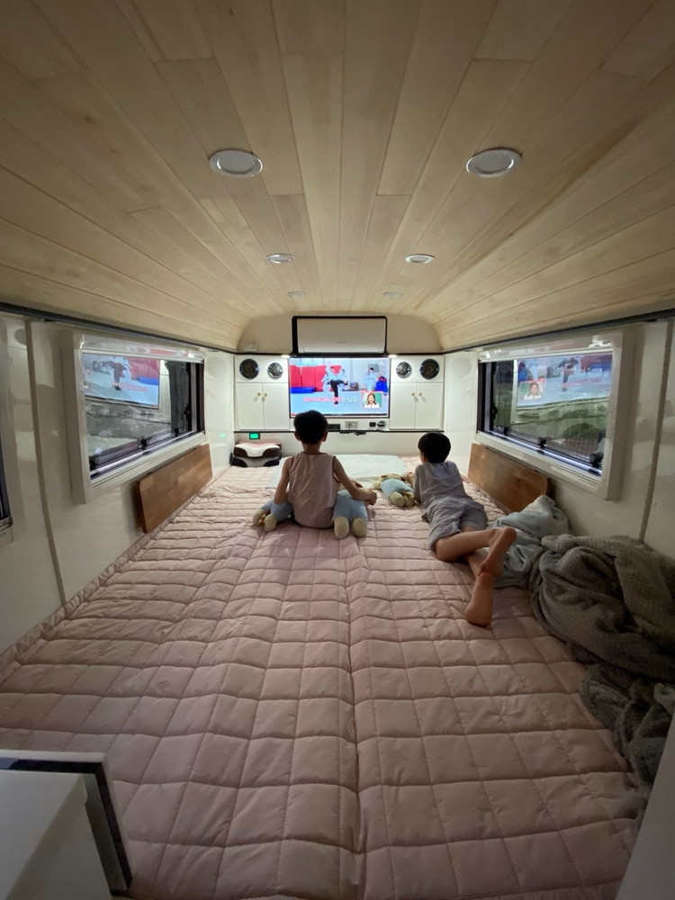 카운티 캠핑카 이미지