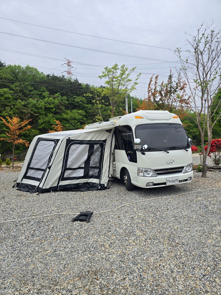 카운티 캠핑카 이미지