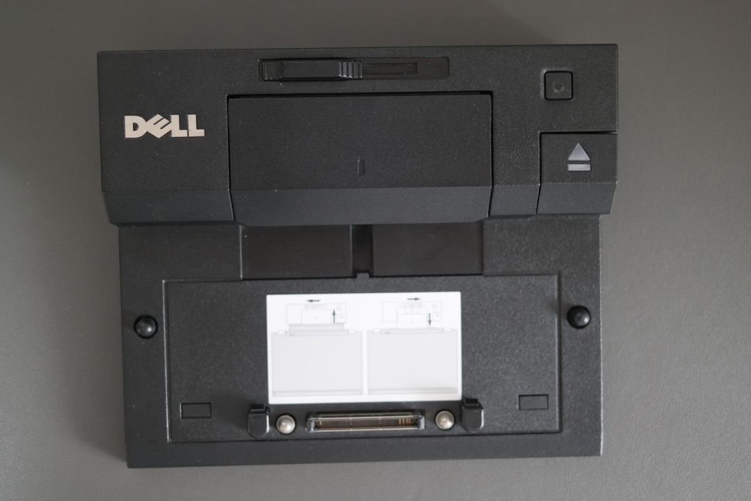 Dell 14인치 i5 노트북 (Dock 포함) 이미지