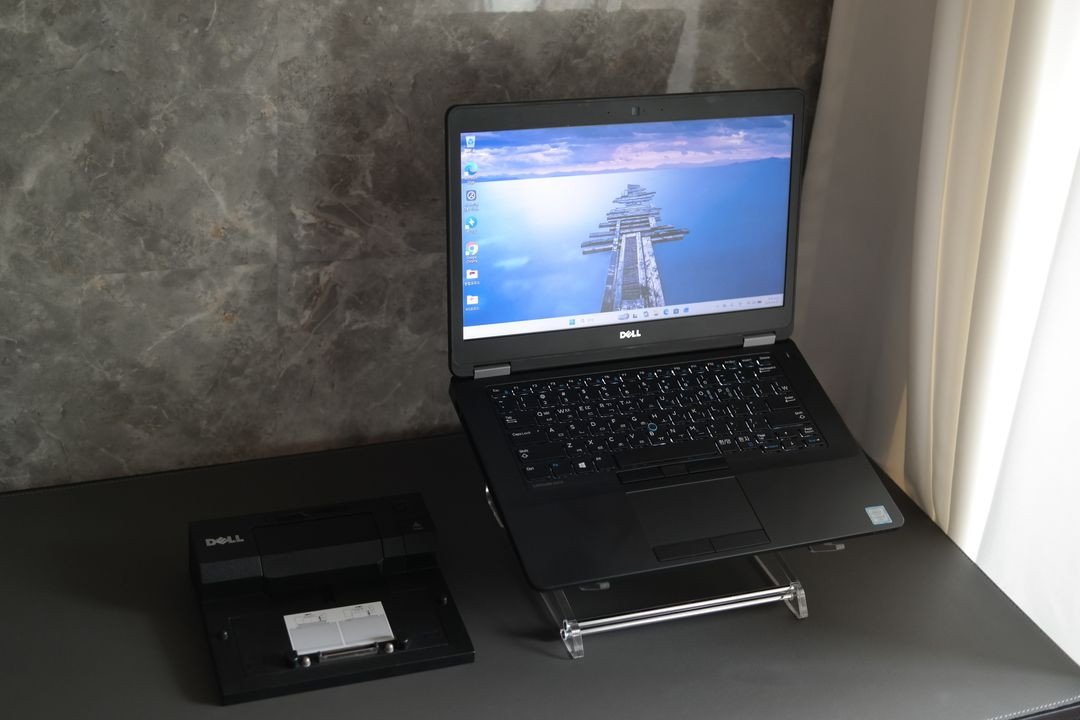Dell 14인치 i5 노트북 (Dock 포함) 이미지