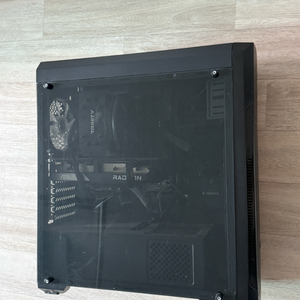 i5-9600k. rx6600 본체 팔아요 이미지