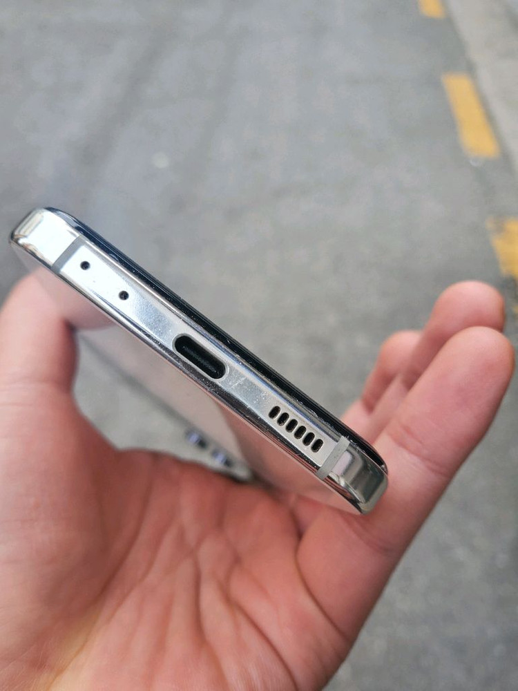 삼성 갤럭시 z플립5 256gb 언플립 개조폰 이미지