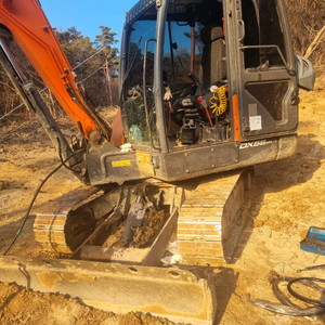 농장용 포크레인 스키로더 삽니다. 이미지