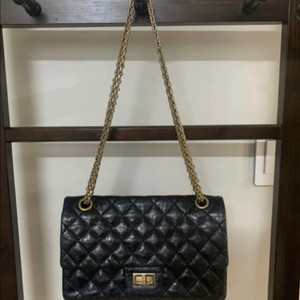 샤넬가방 샤넬백 빈티지 2.55 스몰 플랩백 금장 이미지