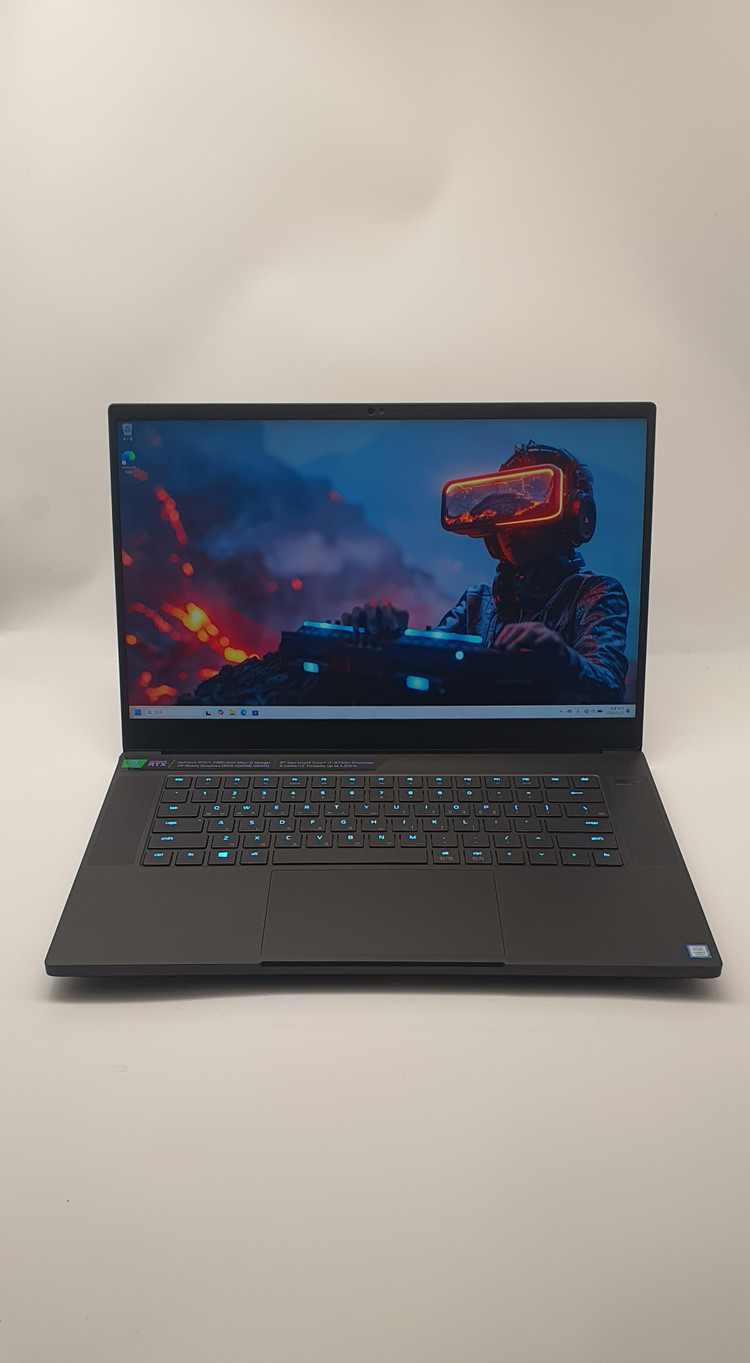 [최저가]레이저블레이드 15인치 게이밍노트북(i7-9th/2080/램32GB/240Hz) 이미지