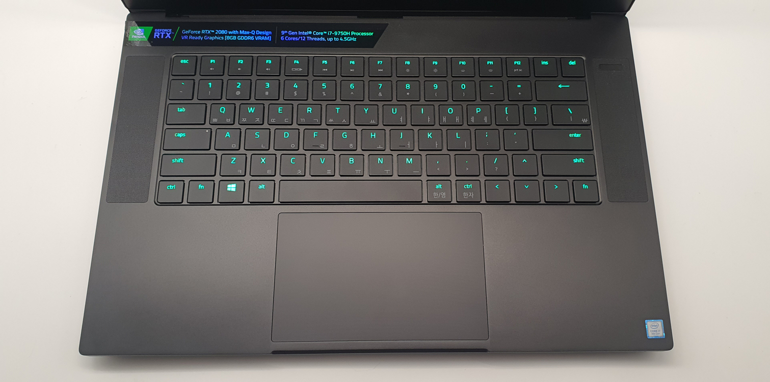 [최저가]레이저블레이드 15인치 게이밍노트북(i7-9th/2080/램32GB/240Hz) 이미지