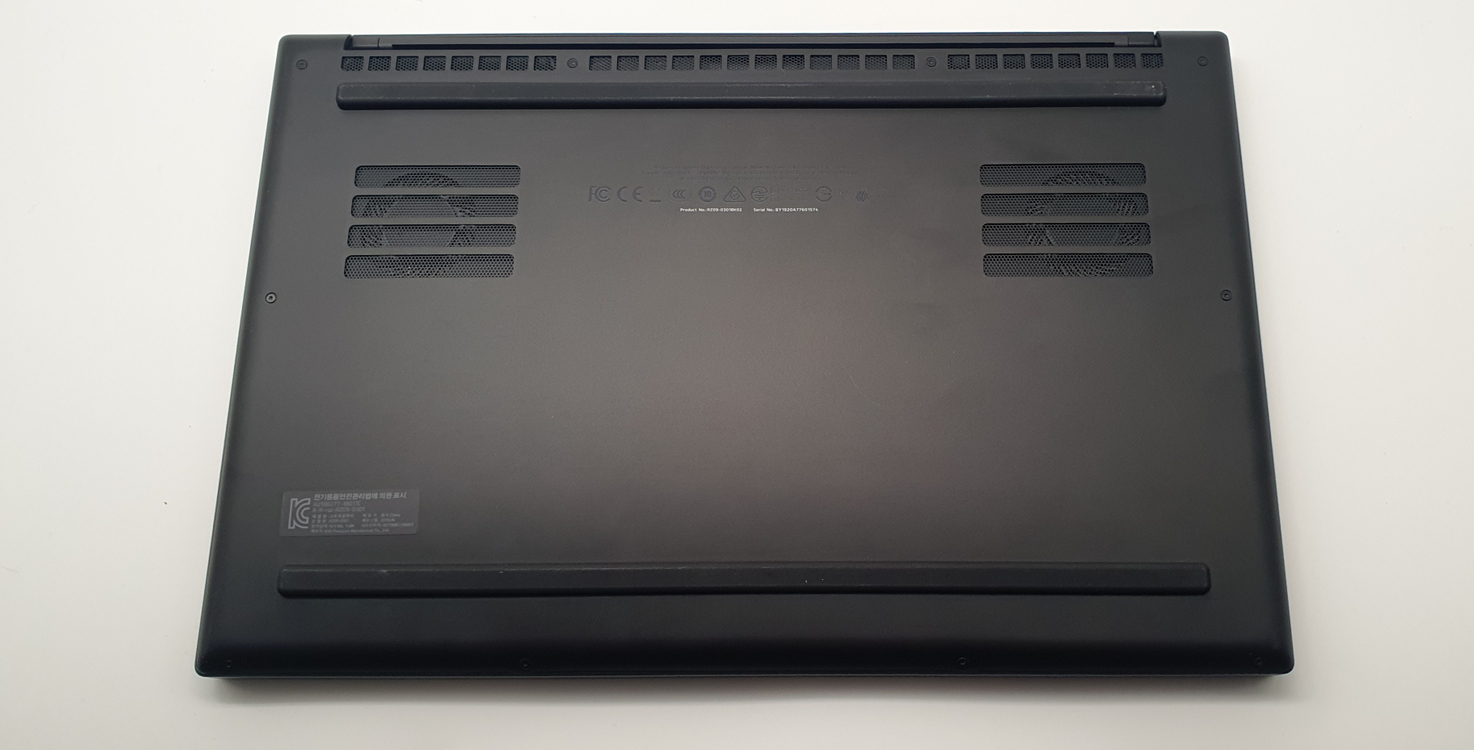 [최저가]레이저블레이드 15인치 게이밍노트북(i7-9th/2080/램32GB/240Hz) 이미지