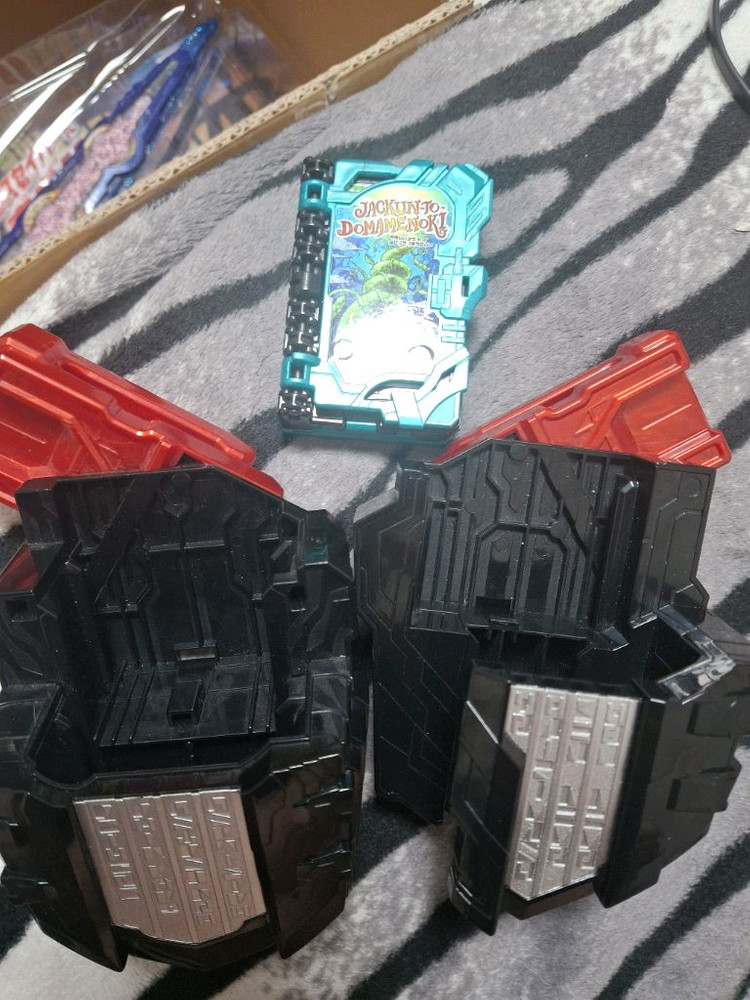 가면라이더 세이버 인왕검 이미지