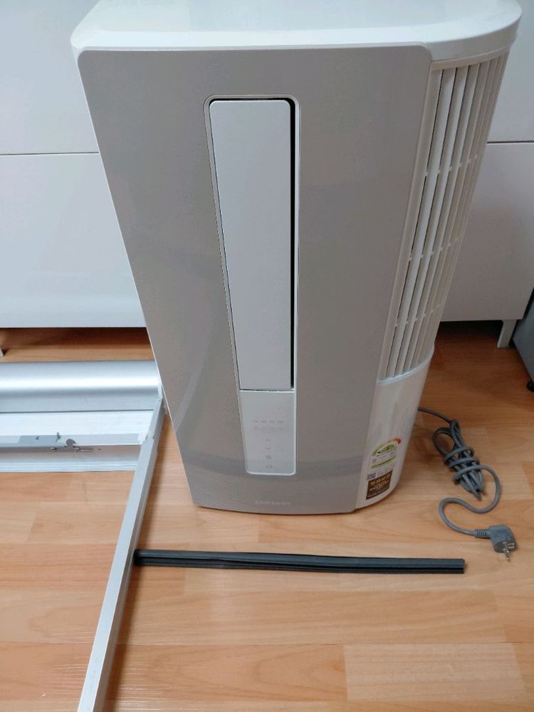 삼성 1등급 윈도우핏 창문형 에어컨 이미지