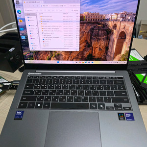 삼성 갤럭시북5 프로 14인치 노트북/ 512GB/24년 문서/거의 새제품 이미지