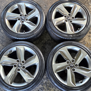 벨로스터 터보 18인치휠타이어 pcd114.3 팝니다 이미지