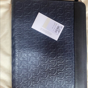 남성 페레가모 클러치백 이미지