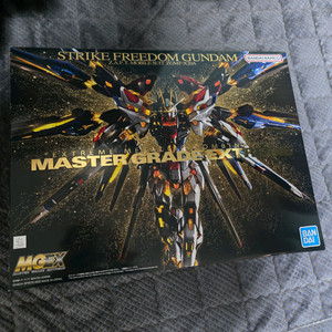 반다이 건담 mgex 스트라이크 프리덤 미개봉 이미지