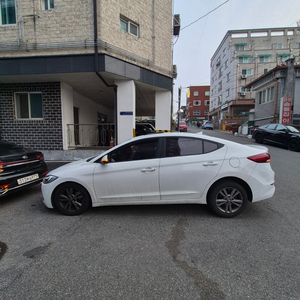 아반떼AD EVGT 디젤 이미지