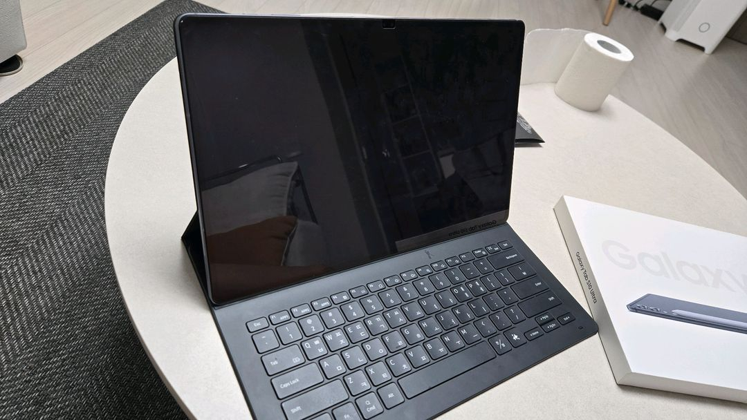 갤럭시탭s10 울트라 정품키보드 포함 이미지