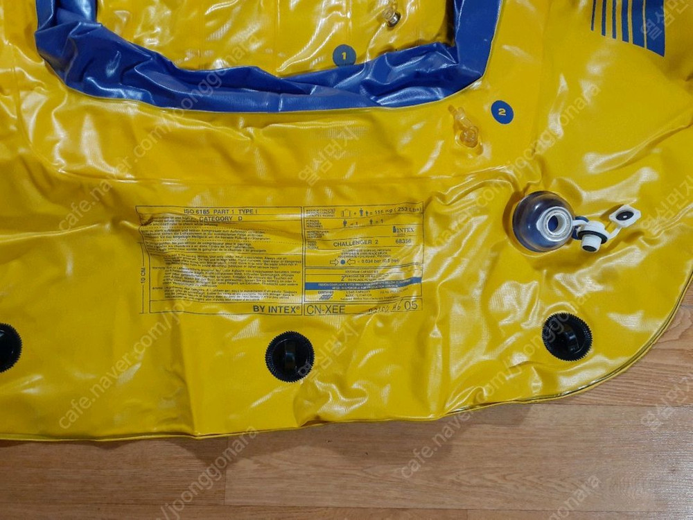 보트배 사용감조금 사진보세요 바늘구멍 조금 있습니다 수리 했습니다 다른다좋아요 편하게 보세요 15000 이미지