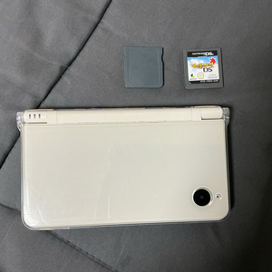 닌텐도 dsi ll 및 게임칩 이미지