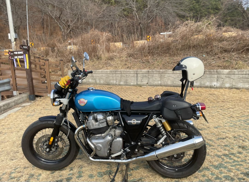 로얄엔필드 인터셉터650 이미지