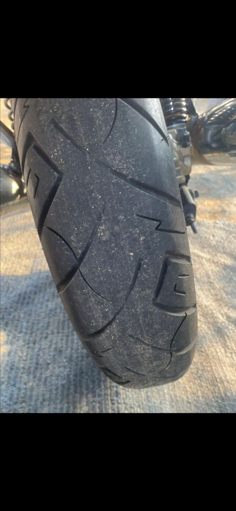 로얄엔필드 인터셉터650 이미지