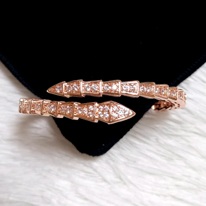 큐빅 팔찌 이미지